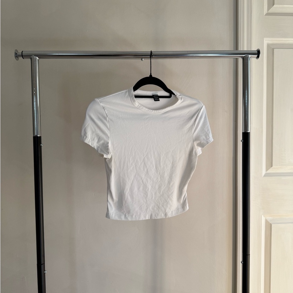 SHEIN White Crop Top
